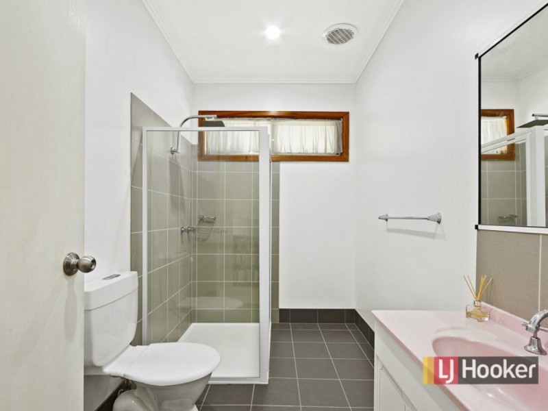 58 Roadknight Street, Lakes Entrance VIC 3909