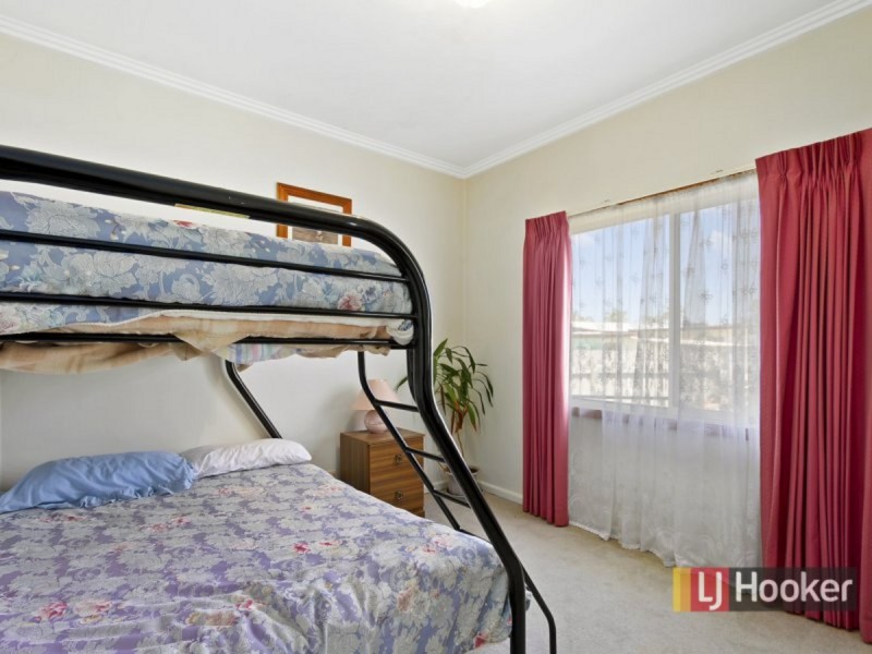 58 Roadknight Street, Lakes Entrance VIC 3909