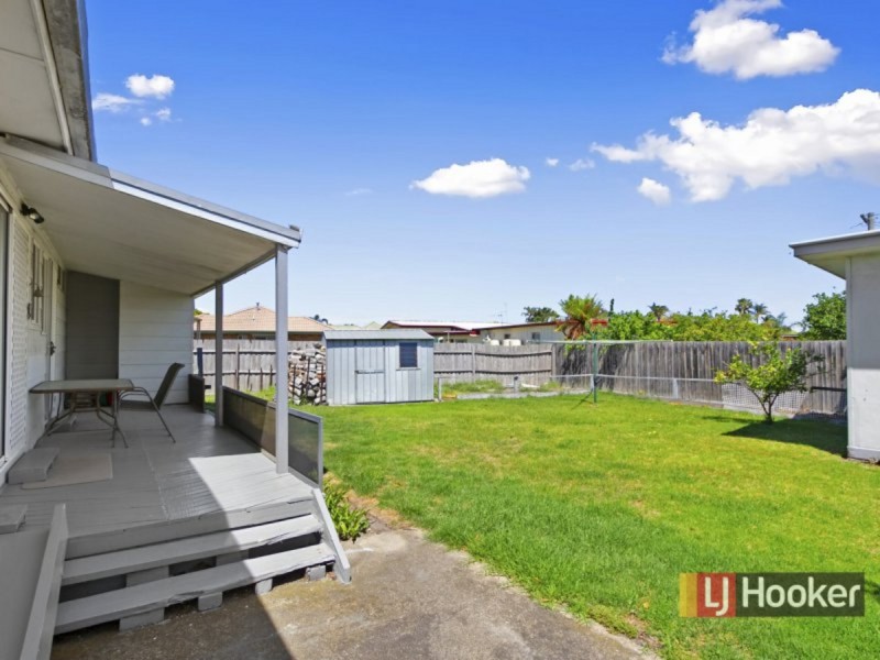 58 Roadknight Street, Lakes Entrance VIC 3909