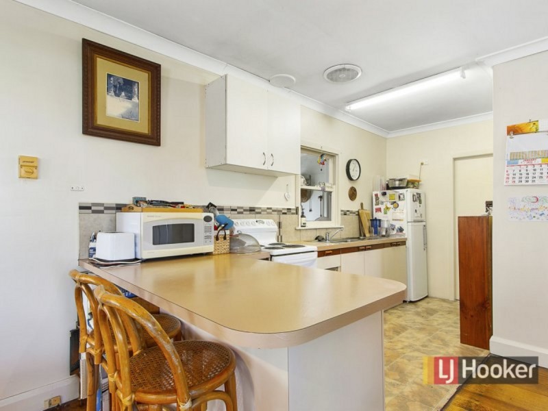 15 Daniel Street, Lakes Entrance VIC 3909