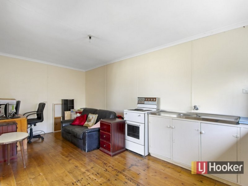 15 Daniel Street, Lakes Entrance VIC 3909