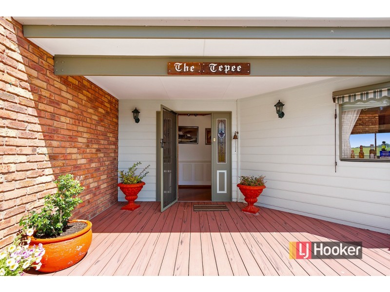 109 Capes Road, Lakes Entrance VIC 3909