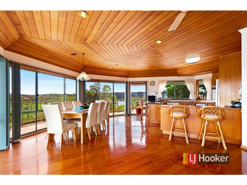 109 Capes Road, Lakes Entrance VIC 3909