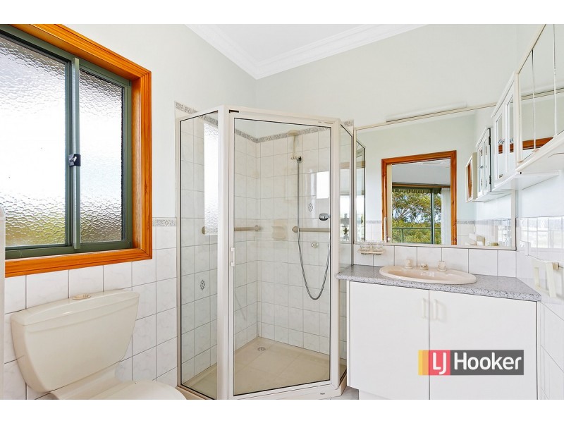 109 Capes Road, Lakes Entrance VIC 3909