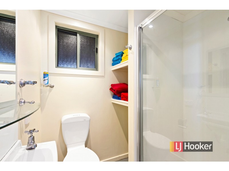 109 Capes Road, Lakes Entrance VIC 3909