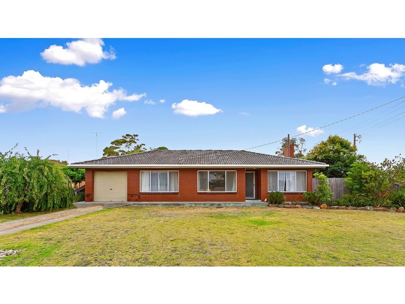 91 Roadknight Street, Lakes Entrance VIC 3909