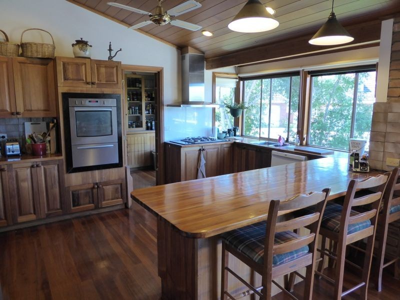 60 Point Road, Kalimna VIC 3909