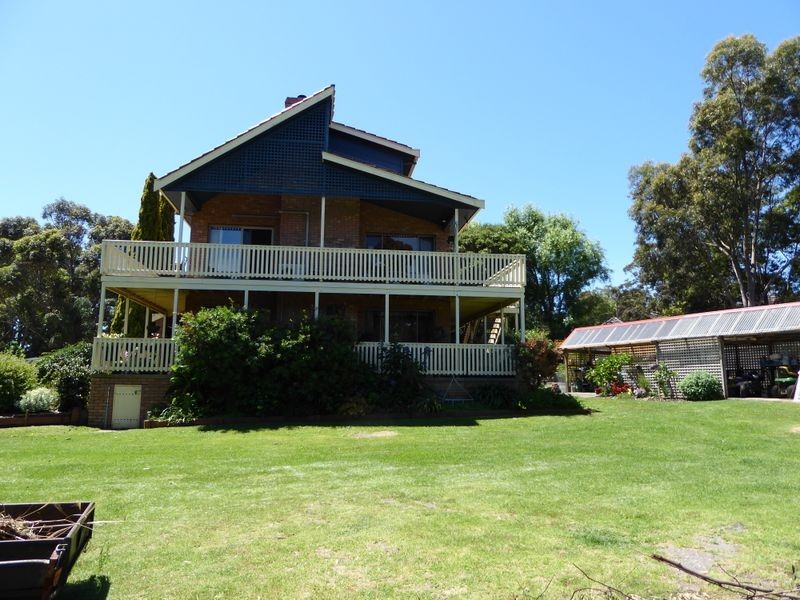 60 Point Road, Kalimna VIC 3909