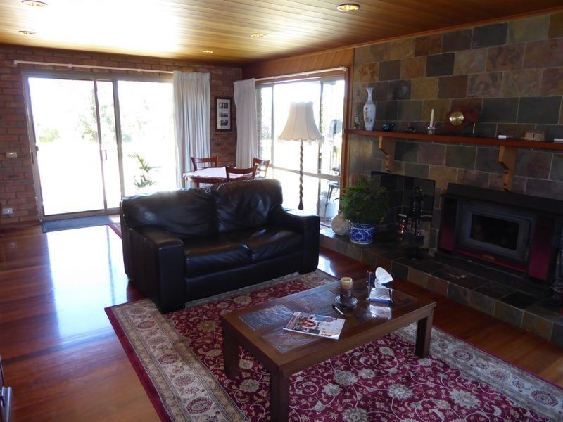 60 Point Road, Kalimna VIC 3909