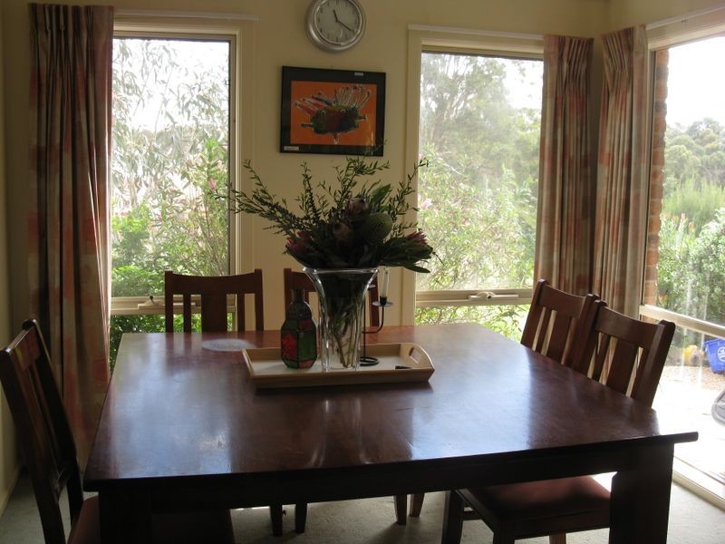 6 Tranquil Court, Lakes Entrance VIC 3909