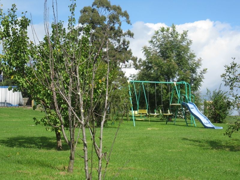 6 Tranquil Court, Lakes Entrance VIC 3909