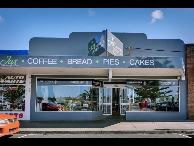 307 Esplanade, Lakes Entrance VIC 3909