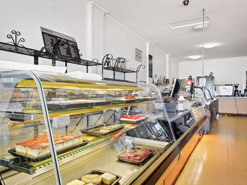 307 Esplanade, Lakes Entrance VIC 3909