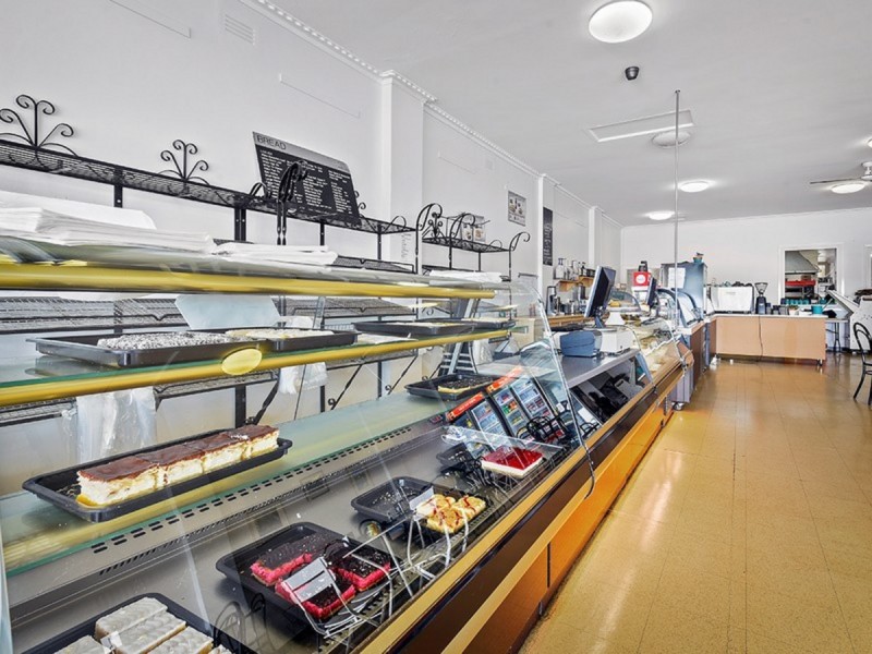 307 Esplanade, Lakes Entrance VIC 3909