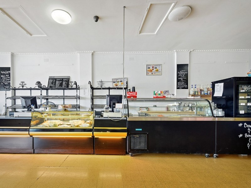 307 Esplanade, Lakes Entrance VIC 3909