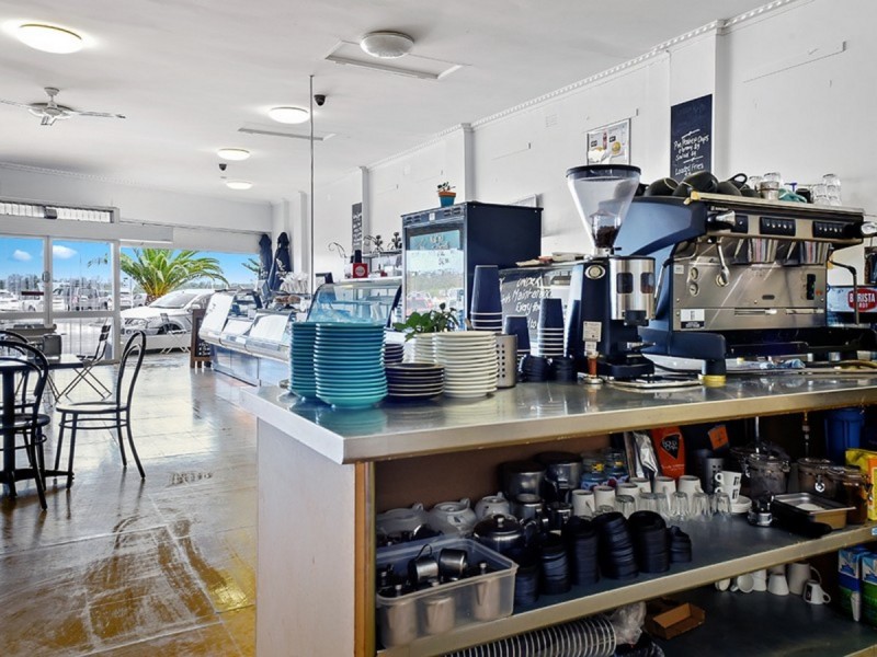 307 Esplanade, Lakes Entrance VIC 3909