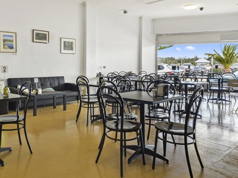 307 Esplanade, Lakes Entrance VIC 3909