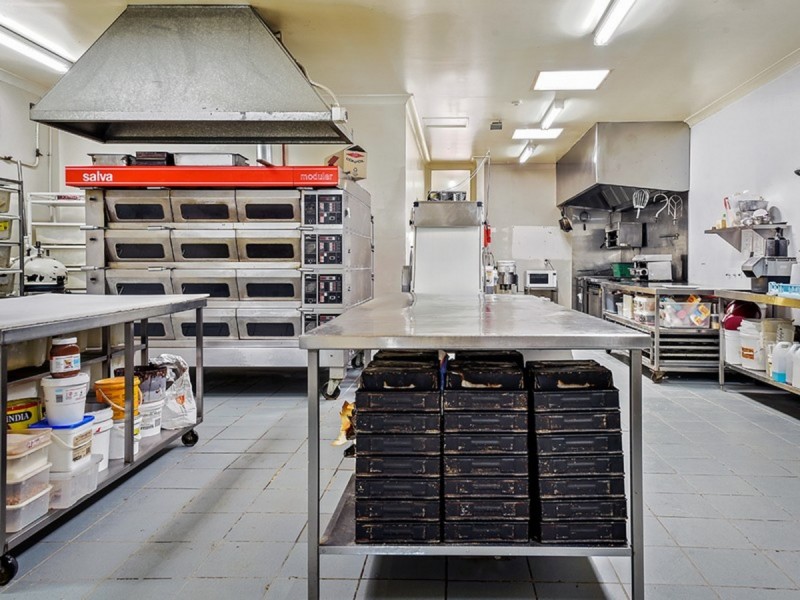 307 Esplanade, Lakes Entrance VIC 3909