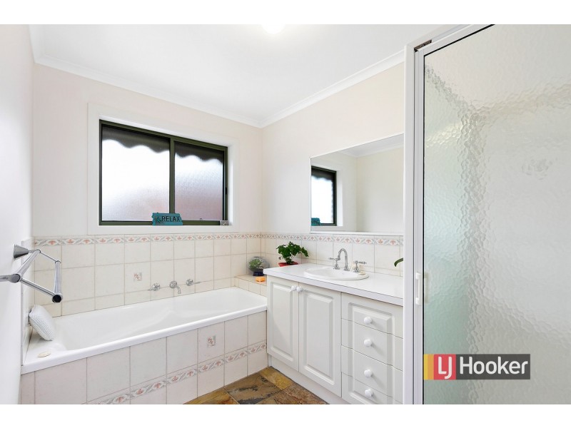 39 Stirling Drive, Lakes Entrance VIC 3909