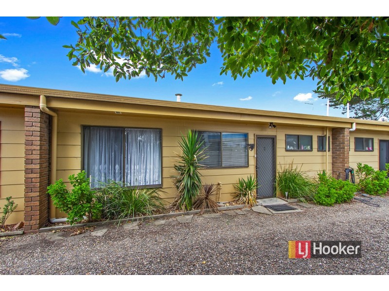 2/14 Middle Street, Lakes Entrance VIC 3909