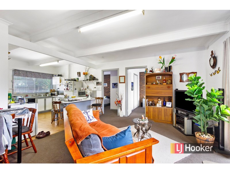 2/14 Middle Street, Lakes Entrance VIC 3909