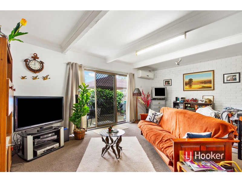 2/14 Middle Street, Lakes Entrance VIC 3909