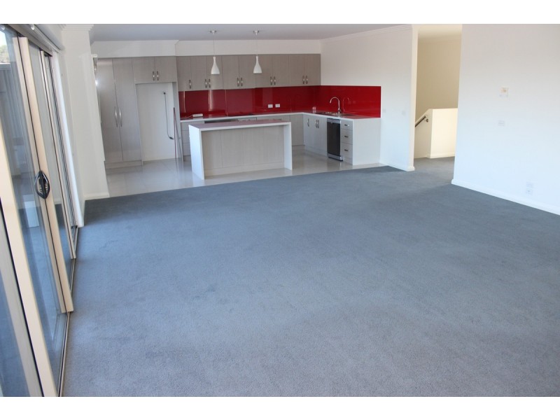 11 Penang Boardwalk, Lakes Entrance VIC 3909