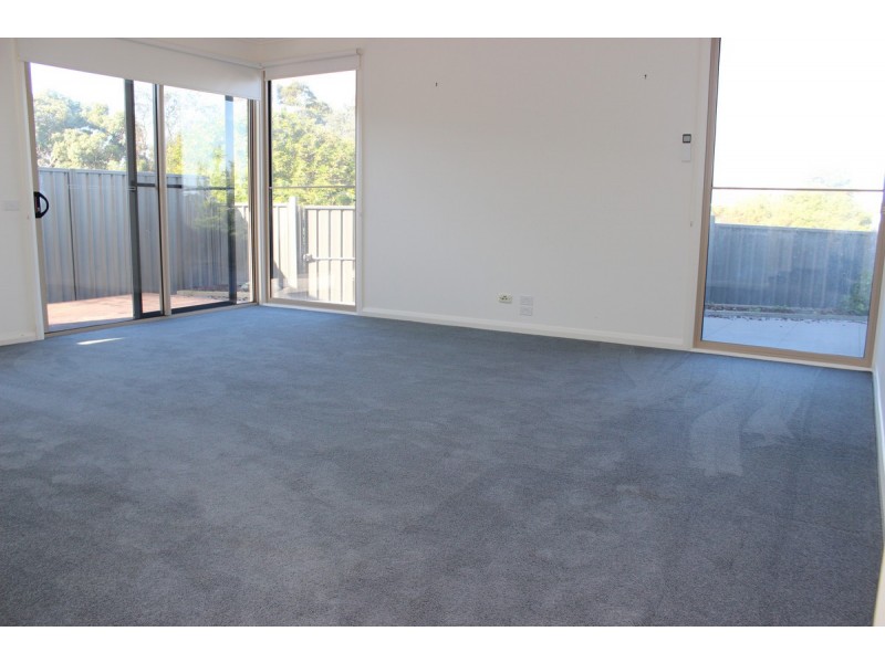 11 Penang Boardwalk, Lakes Entrance VIC 3909