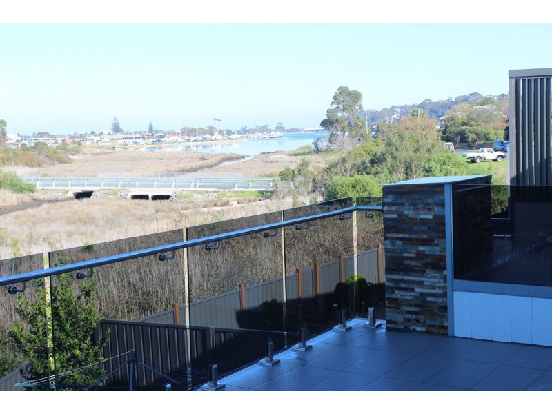 11 Penang Boardwalk, Lakes Entrance VIC 3909