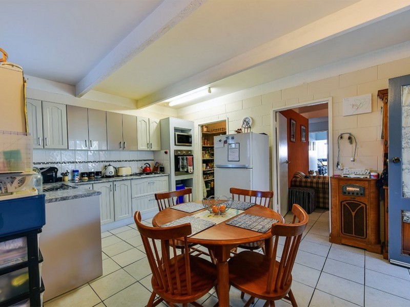 2 Cunningham Street, Lakes Entrance VIC 3909