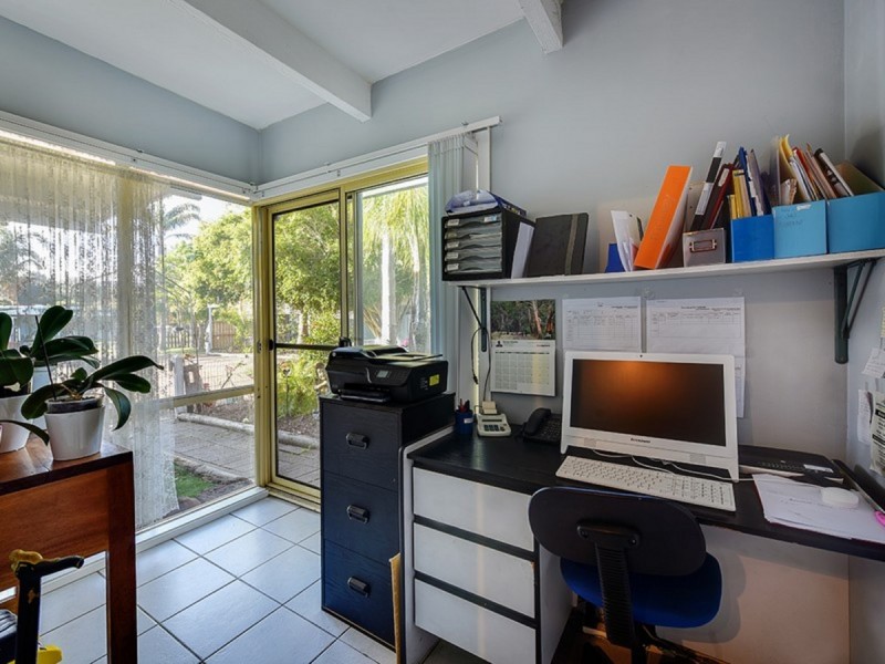 2 Cunningham Street, Lakes Entrance VIC 3909