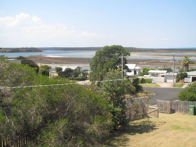 44 Outlook Drive, Lake Tyers Beach VIC 3909