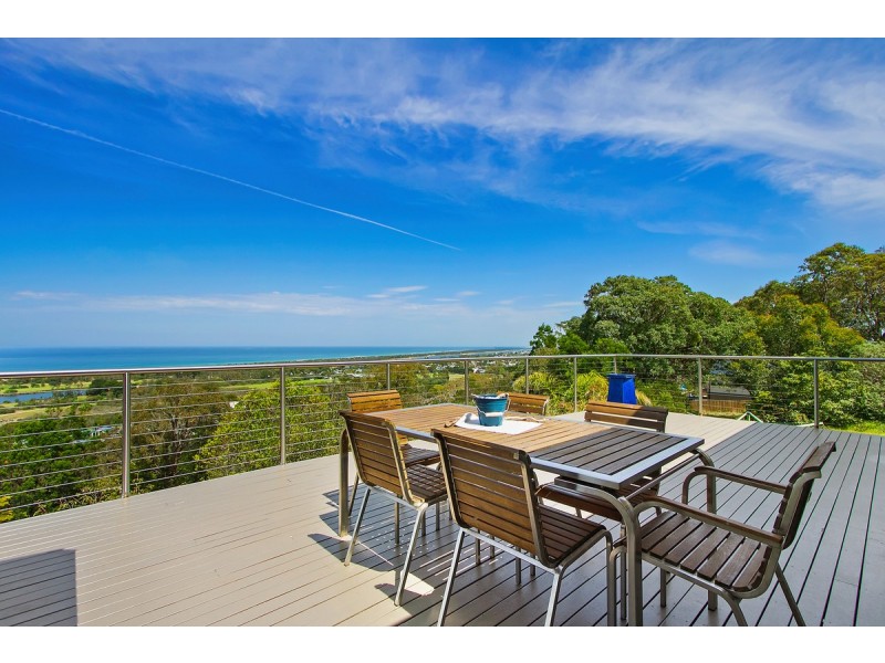 16 Ocean View Parade, Lakes Entrance VIC 3909