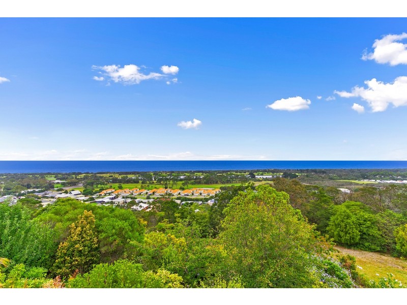 16 Ocean View Parade, Lakes Entrance VIC 3909