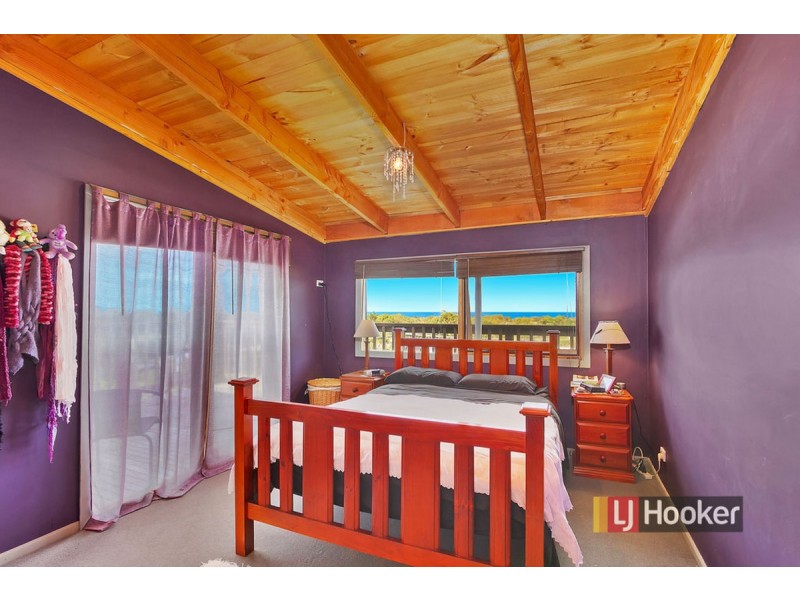 7 Gay Street, Lakes Entrance VIC 3909