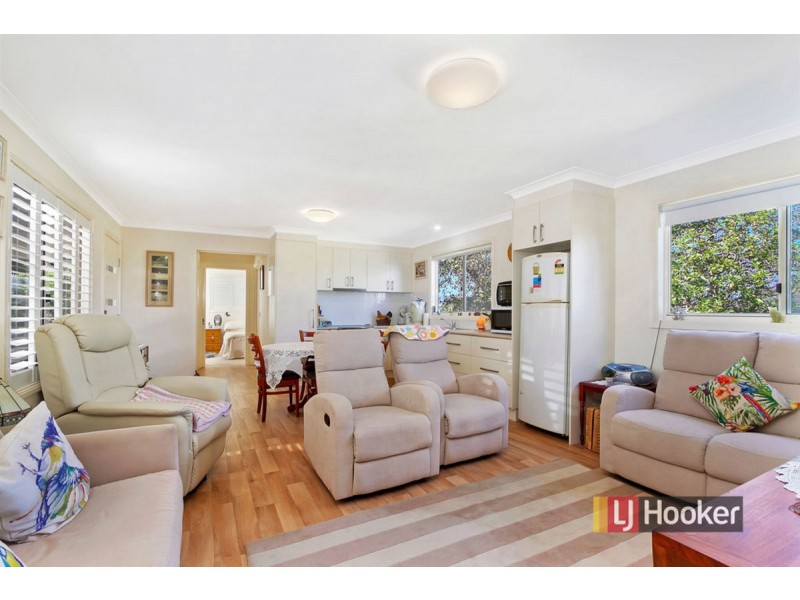 7 Gay Street, Lakes Entrance VIC 3909