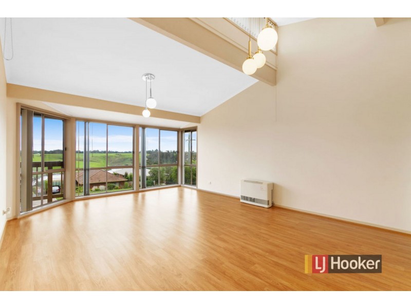 12 Nautilus Way, Lakes Entrance VIC 3909