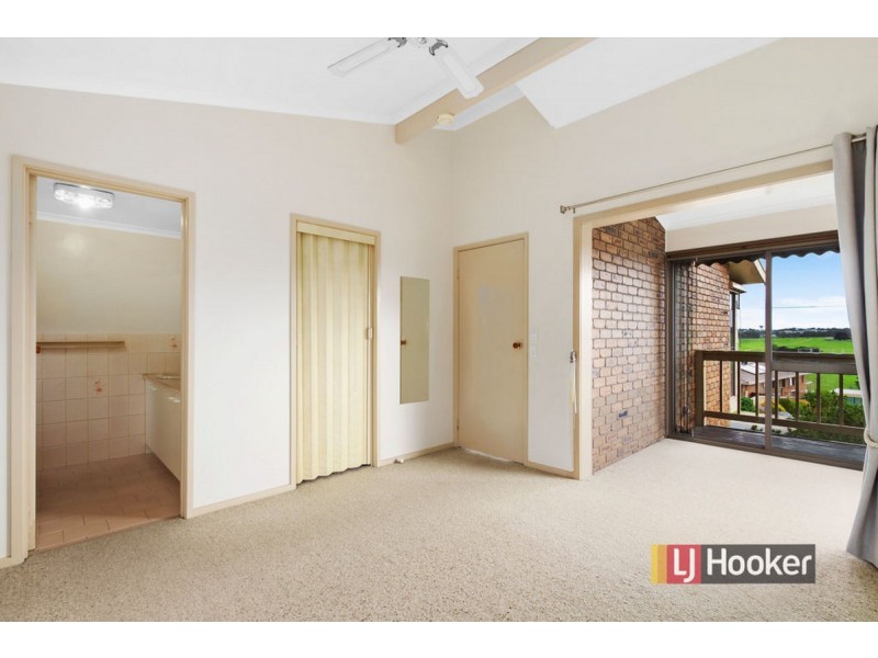 12 Nautilus Way, Lakes Entrance VIC 3909