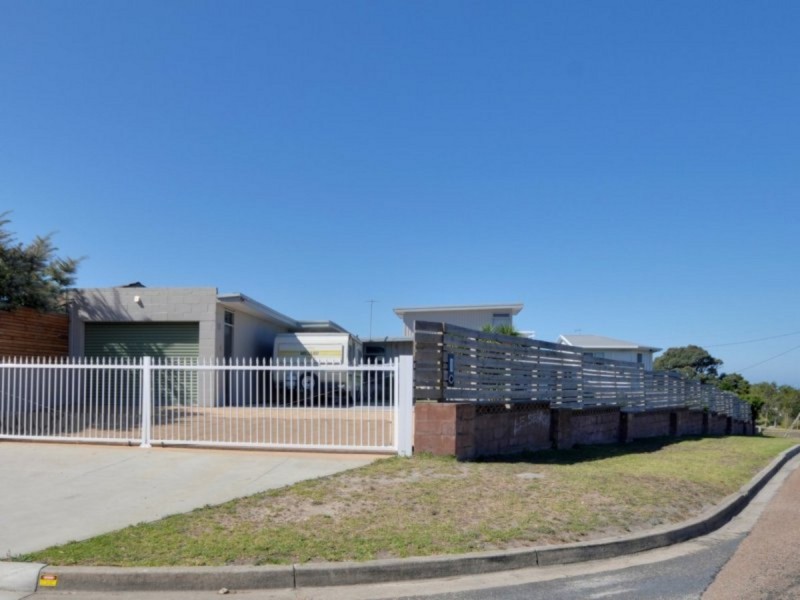 18 Grandview Road, Lakes Entrance VIC 3909