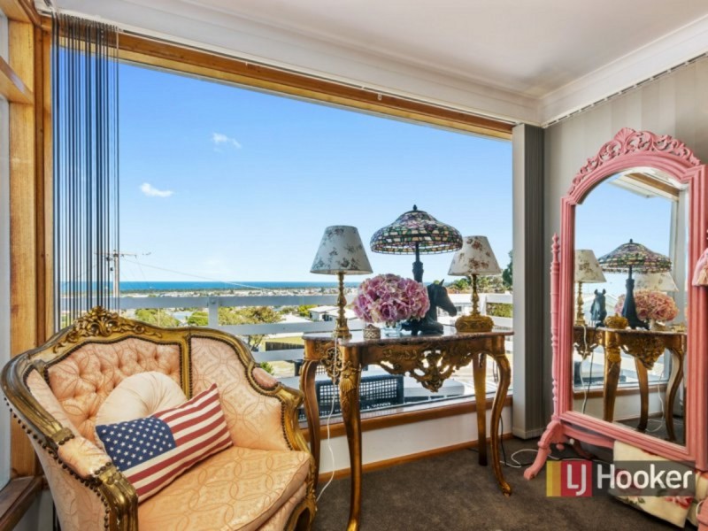 18 Grandview Road, Lakes Entrance VIC 3909