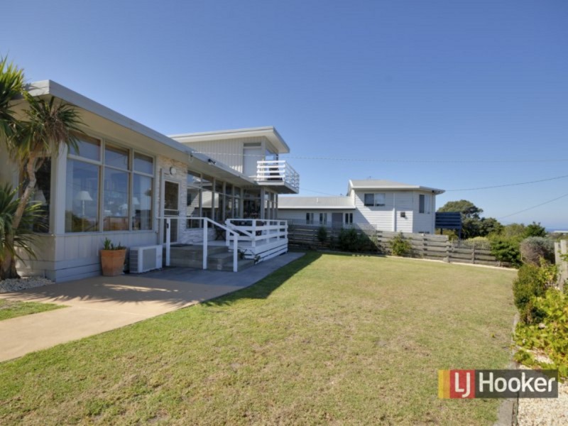 18 Grandview Road, Lakes Entrance VIC 3909