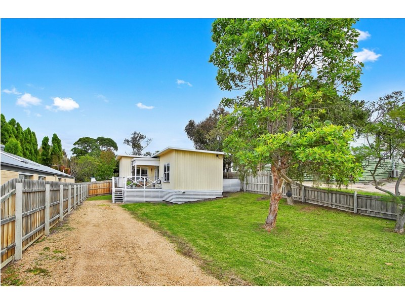 69B Carpenter Street, Lakes Entrance VIC 3909