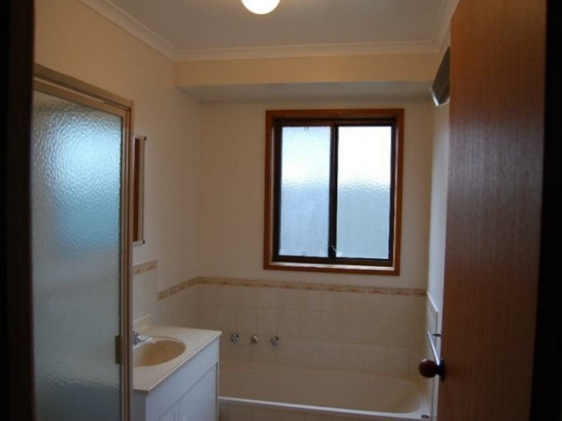 2/50 Myer Street, Lakes Entrance VIC 3909