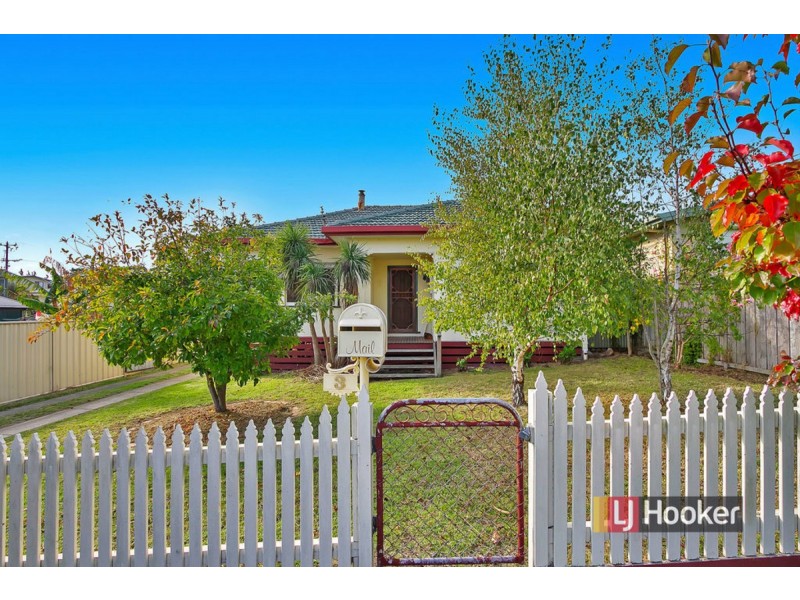 3 Ocean Court, Lakes Entrance VIC 3909