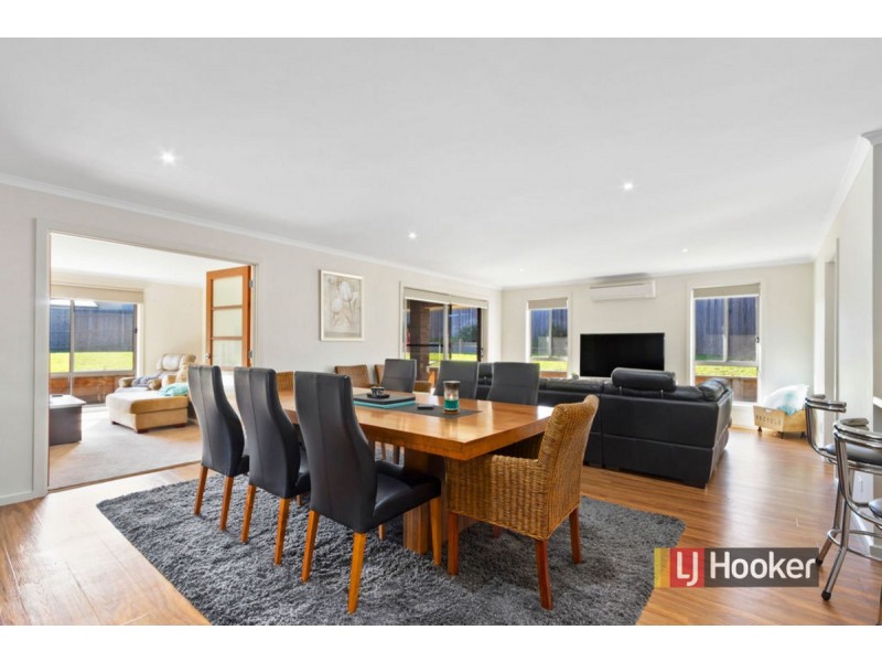 10 Luke Court, Lakes Entrance VIC 3909