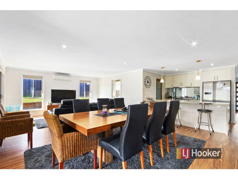 10 Luke Court, Lakes Entrance VIC 3909