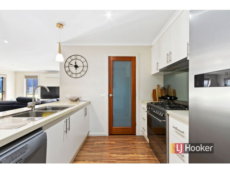 10 Luke Court, Lakes Entrance VIC 3909