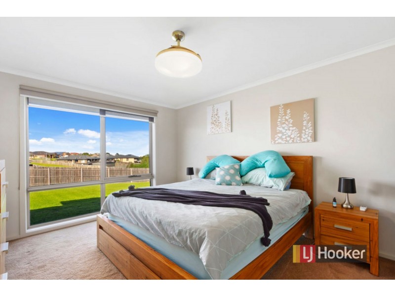 10 Luke Court, Lakes Entrance VIC 3909