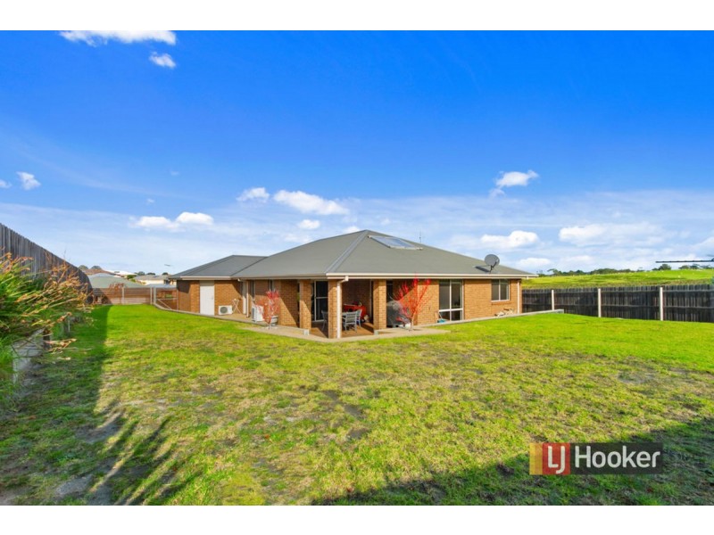 10 Luke Court, Lakes Entrance VIC 3909