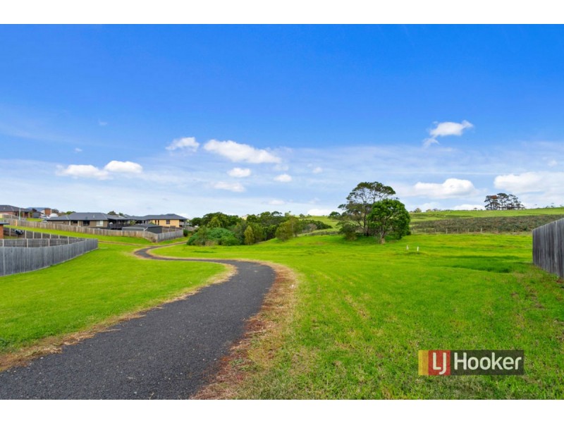 10 Luke Court, Lakes Entrance VIC 3909